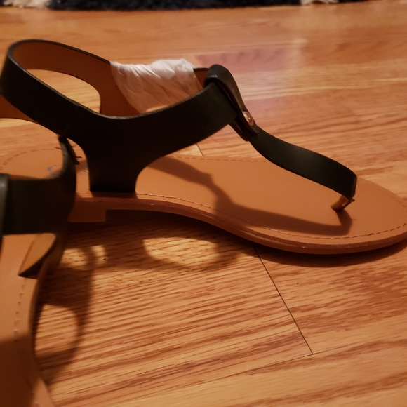 Black Sandles - Picture 3 of 4